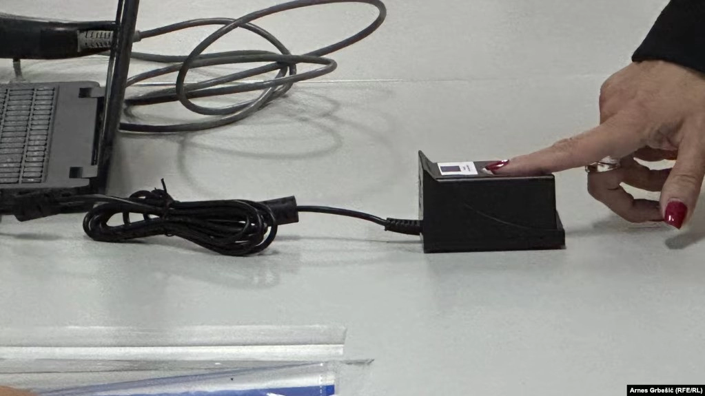 Tender za izbore u BiH: Firme bez iskustva žele kontrolu nad glasovima